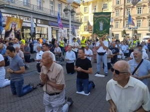 FOTO/VIDEO U Zagrebu održana srpanjska molitva krunice s marijanskom procesijom