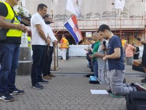 FOTO/VIDEO U Zagrebu održana srpanjska molitva krunice s marijanskom procesijom