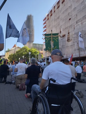 FOTO/VIDEO U Zagrebu održana srpanjska molitva krunice s marijanskom procesijom