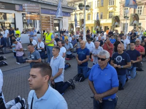 FOTO/VIDEO U Zagrebu održana srpanjska molitva krunice s marijanskom procesijom