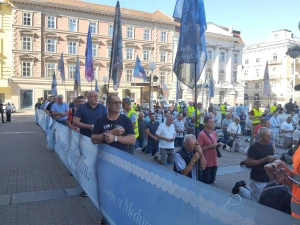 FOTO/VIDEO U Zagrebu održana srpanjska molitva krunice s marijanskom procesijom
