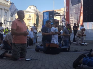 FOTO/VIDEO U Zagrebu održana srpanjska molitva krunice s marijanskom procesijom