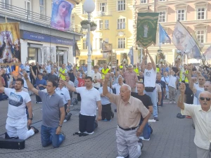 FOTO/VIDEO U Zagrebu održana srpanjska molitva krunice s marijanskom procesijom