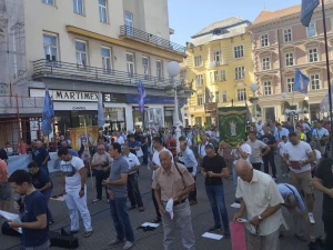 FOTO/VIDEO U Zagrebu održana srpanjska molitva krunice s marijanskom procesijom