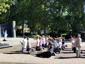 FOTOGALERIJA Muškarci molili krunicu diljem Hrvatske, ali i u inozemstvu