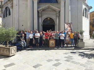 FOTOGALERIJA Muškarci molili krunicu diljem Hrvatske, ali i u inozemstvu