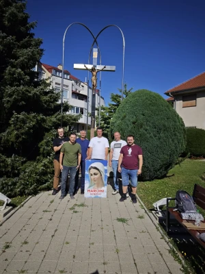 FOTOGALERIJA Muškarci molili krunicu diljem Hrvatske, ali i u inozemstvu