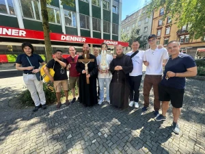 FOTOGALERIJA Muškarci molili krunicu diljem Hrvatske, ali i u inozemstvu