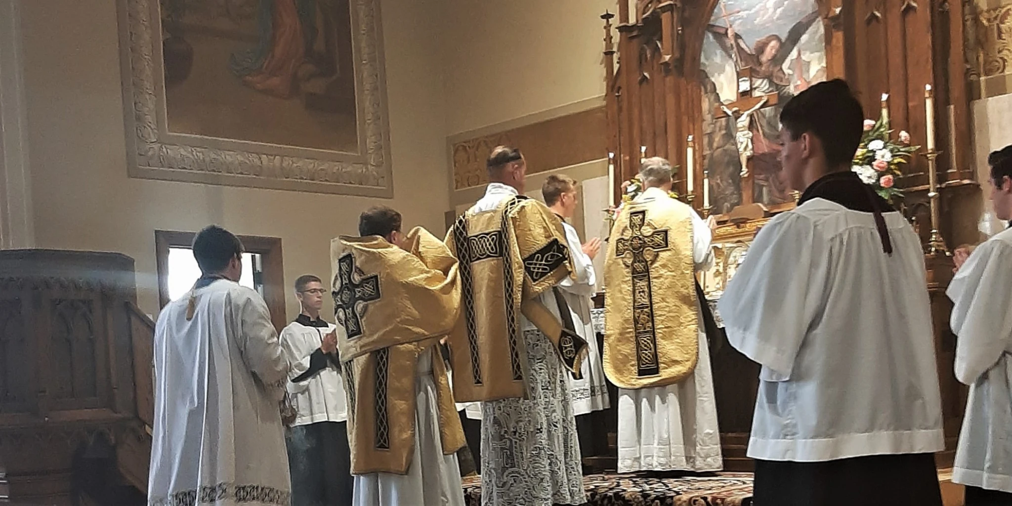 SVEĆENIČKO BRATSTVO SV. PETRA: Suprotnost FSSPX-a, pročitajte intervju!