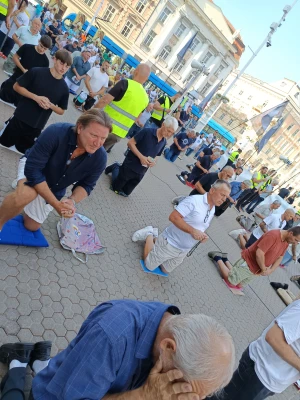 FOTO/VIDEO Molitva krunice i čin zadovoljštine za oskvrnuće Gospina kipa u sklopu pet prvih subota