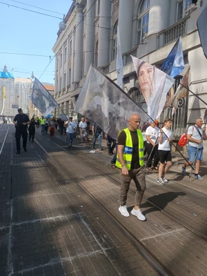 FOTO/VIDEO Molitva krunice i čin zadovoljštine za oskvrnuće Gospina kipa u sklopu pet prvih subota