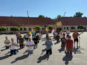 FOTOGALERIJA Ove subote naši muškarci molili krunicu u Hrvatskoj i inozemstvu