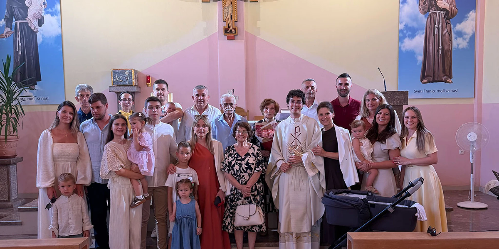 Proslavili 70 godina braka, a obred predvodio – njihov unuk!