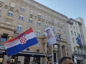 FOTO/VIDEO Održana rujanska javna molitva krunice u Zagrebu