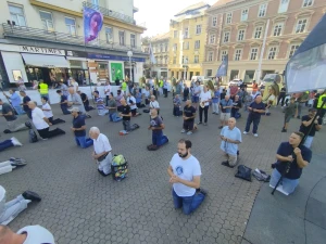 FOTO/VIDEO Održana rujanska javna molitva krunice u Zagrebu