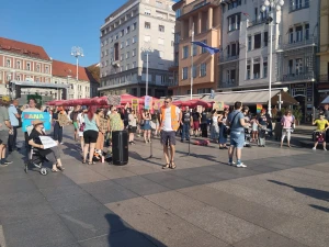 FOTO/VIDEO Održana rujanska javna molitva krunice u Zagrebu