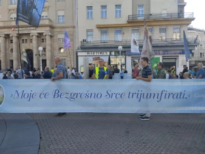FOTO/VIDEO Održana rujanska javna molitva krunice u Zagrebu