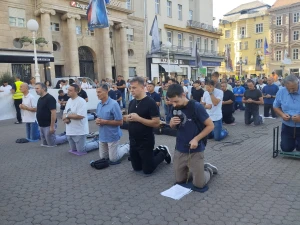 FOTO/VIDEO Održana rujanska javna molitva krunice u Zagrebu