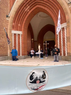 FOTOGALERIJA I ove prve subote naši muškarci molili krunicu u Hrvatskoj i inozemstvu