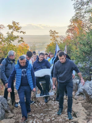 Kardinal Puljić posvetio preko 200 muškaraca Bezgrešnom Srcu Marijinu