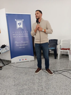 Kardinal Puljić posvetio preko 200 muškaraca Bezgrešnom Srcu Marijinu