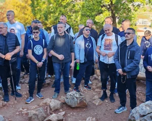 Kardinal Puljić posvetio preko 200 muškaraca Bezgrešnom Srcu Marijinu