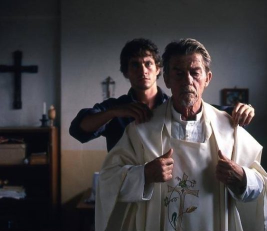 Filip Đekić: Dobri pastir polaže život svoj za ovce – recenzija filma ‘Iza vrata’