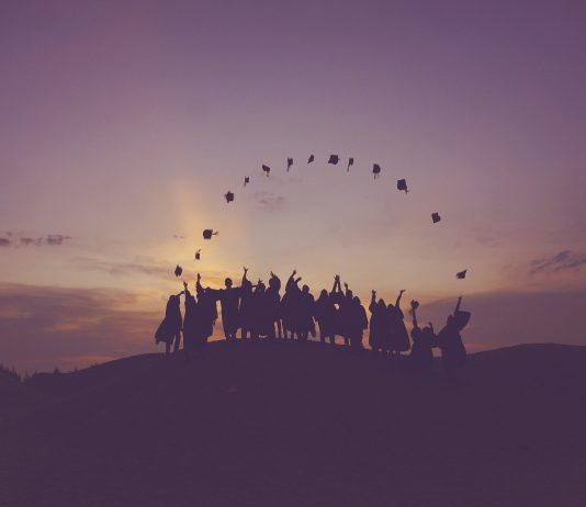 Želite pomoći svojoj djeci da diplomiraju? Ostanite u braku!