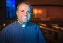 don Damir odgovara: Tko za nas posreduje? Isus ili Gospa?