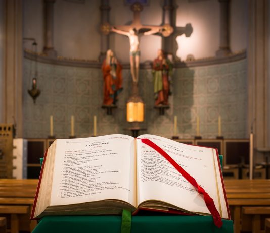 Vladimir Grebenar: Božja riječ vodič je kroz dolinu zla