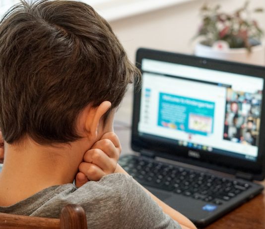 Kako pornografija šteti djeci i tinejdžerima