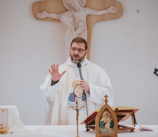 p. Marko Glogović: Crkva je mjesto molitve, a ne cirkus