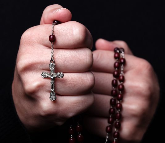 Snaga moljenja cijelog ružarija