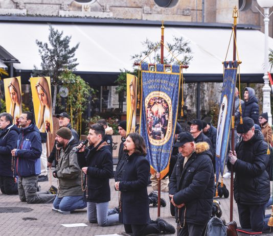 I ove subote muškarci mole krunicu u 10 hrvatskih gradova