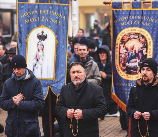 Ove subote muškarci mole krunicu u više od 10 hrvatskih gradova
