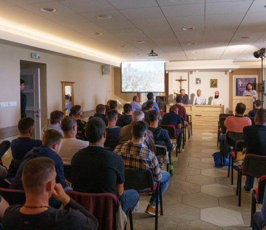 Pogledajte moćna izlaganja s 4. konferencije katoličkih muškaraca ”BUDI MUŠKARAC”