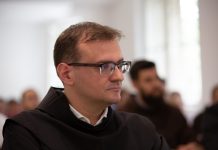 fra Serđo Ćavar: Podaj dite ćaći