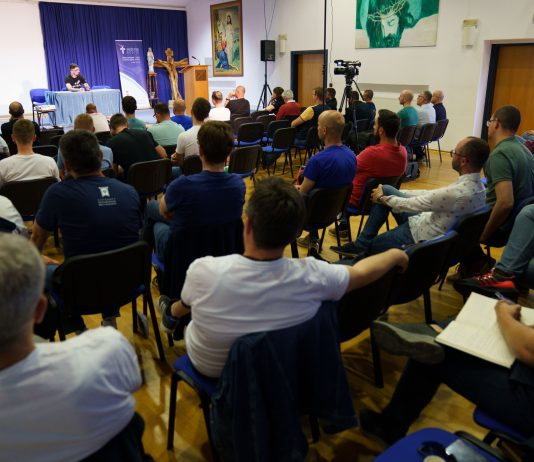 VIDEO Pogledajte moćna izlaganja s 5. konferencije katoličkih muškaraca