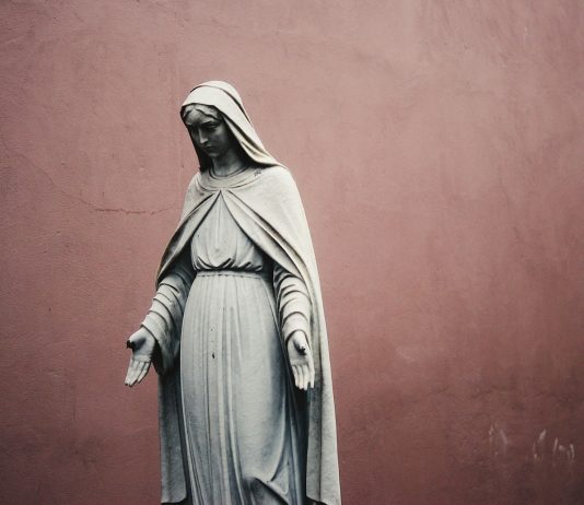 Stjepan Arnuš: Maria Regina Familiae