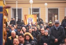 Ove subote muškarci mole krunicu u 22 hrvatska grada