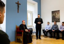 RAZMIŠLJAŠ O POZIVU? Ovaj ti tečaj može pomoći