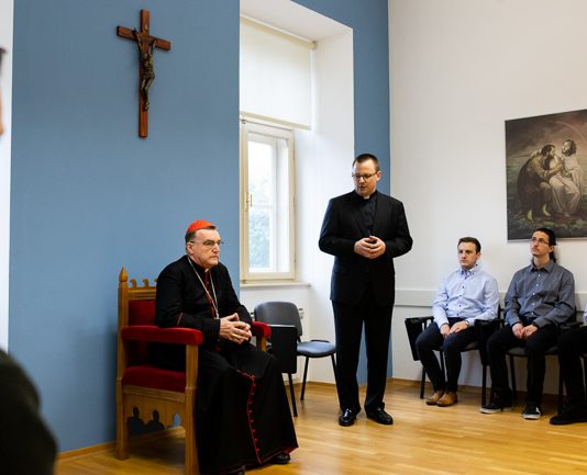 RAZMIŠLJAŠ O POZIVU? Ovaj ti tečaj može pomoći