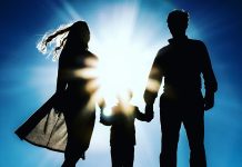 Ovoj je obitelji gotovo onemogućeno posvojenje djece i to zbog – njihove vjere!