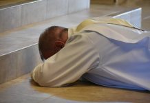 Prostracija kao oblik molitve: Što je o tome rekao sv. Dominik