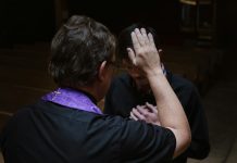 SVEĆENIK ODGOVARA Što ako na ispovijedi zaboravim priznati neki grijeh? Smijem li svejedno ići na pričest?