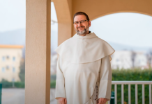 P. Marko Glogović: Trebate puno moliti za one na Trgu koji vas pljuju, proklinju i psuju!