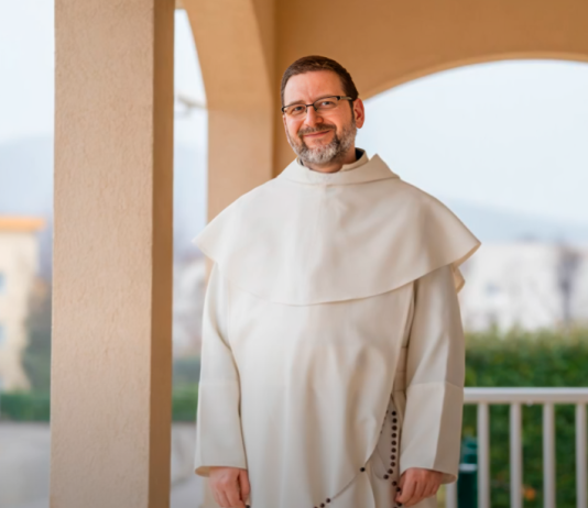 P. Marko Glogović: Trebate puno moliti za one na Trgu koji vas pljuju, proklinju i psuju!