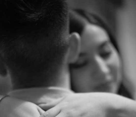 SVEĆENIK ODGOVARA Oboje smo katolici, ali ona ne prakticira svoju vjeru. Kako dalje?