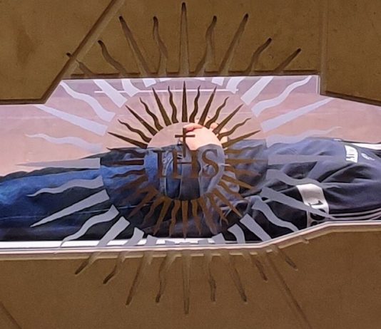 Kako Crkva proglašava nekoga svetim?