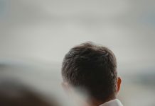 Postoji čovjek na zemlji koji nosi misterij toliko velik da ga čak i anđeli obožavaju